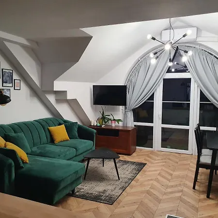 Apartament W Centrum 3 Ustrzyki Dolne Exterior foto