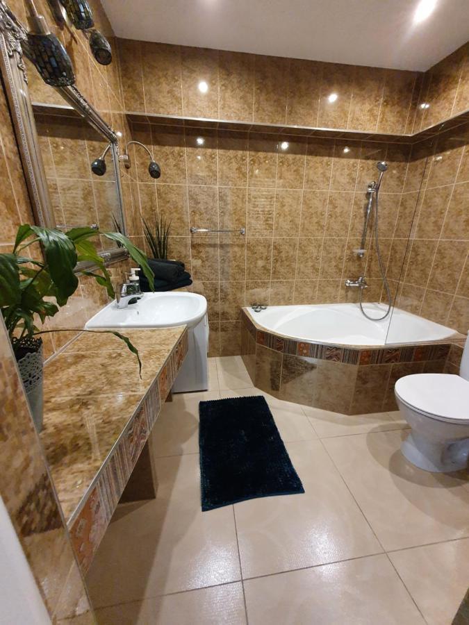 W Centrum 3 *
